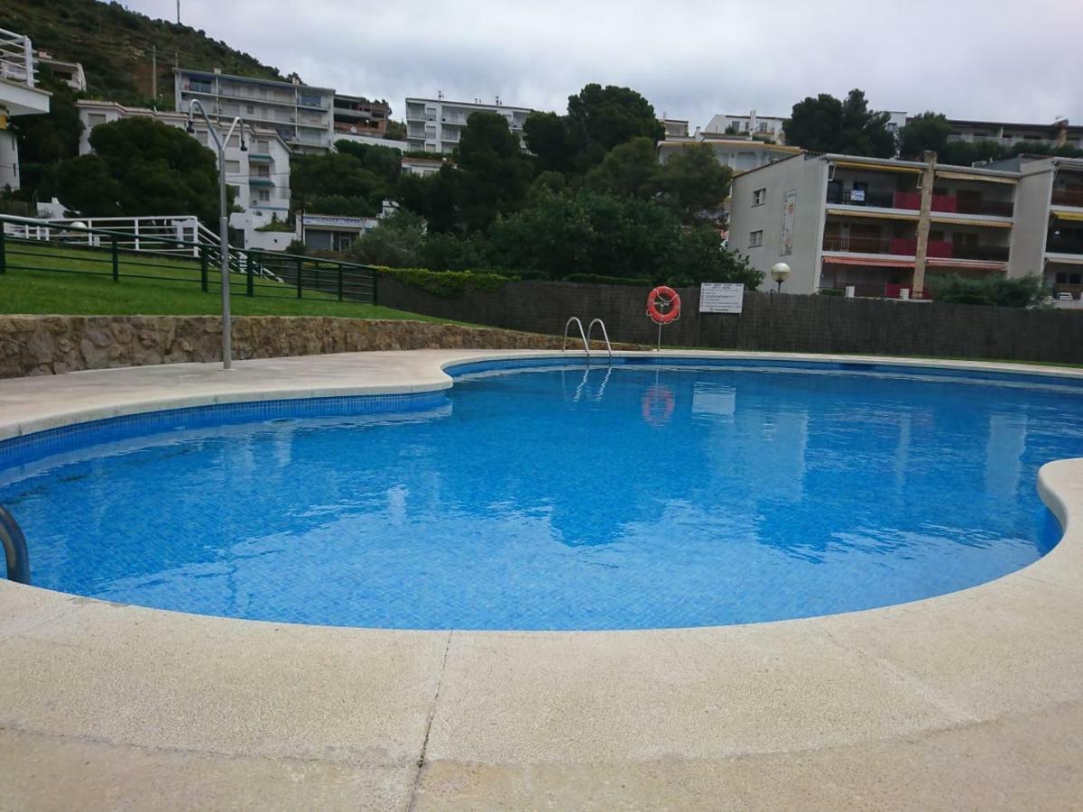Apartamento Almadraba Roses Bagian luar foto